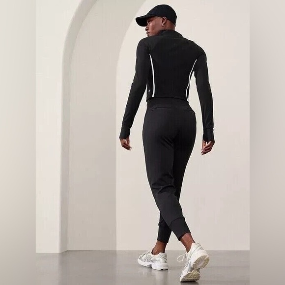 ATHLETA Venice High Rise Jogger small NWT in packaging - Picture 2 of 6